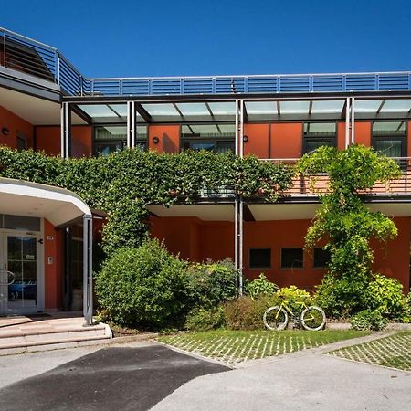 Hotel Due Laghi Padergnone Kültér fotó