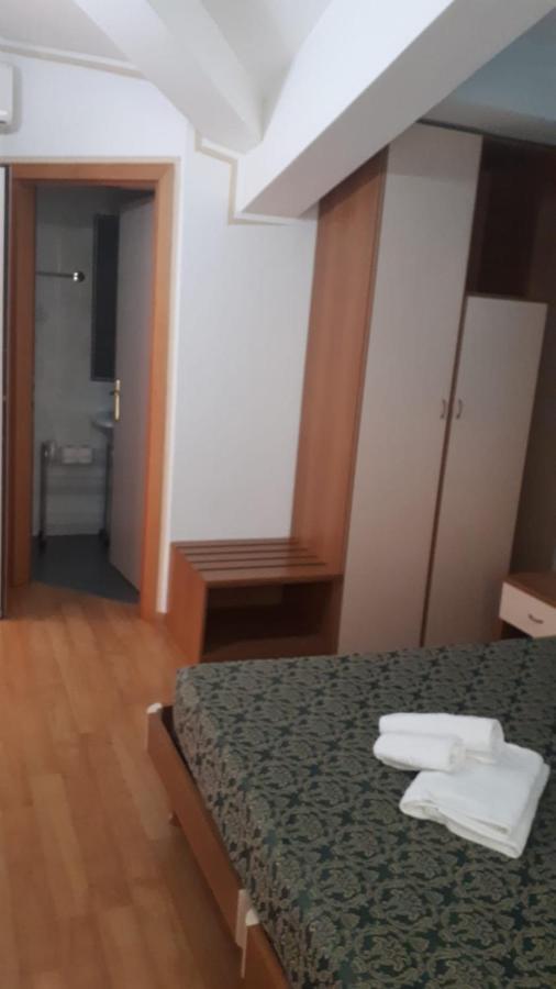 Hotel Due Laghi Padergnone Kültér fotó