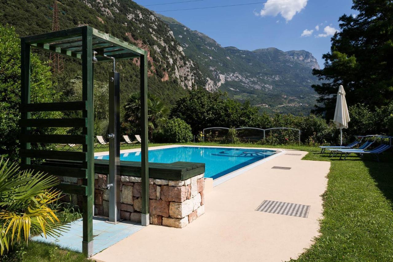 Hotel Due Laghi Padergnone Kültér fotó