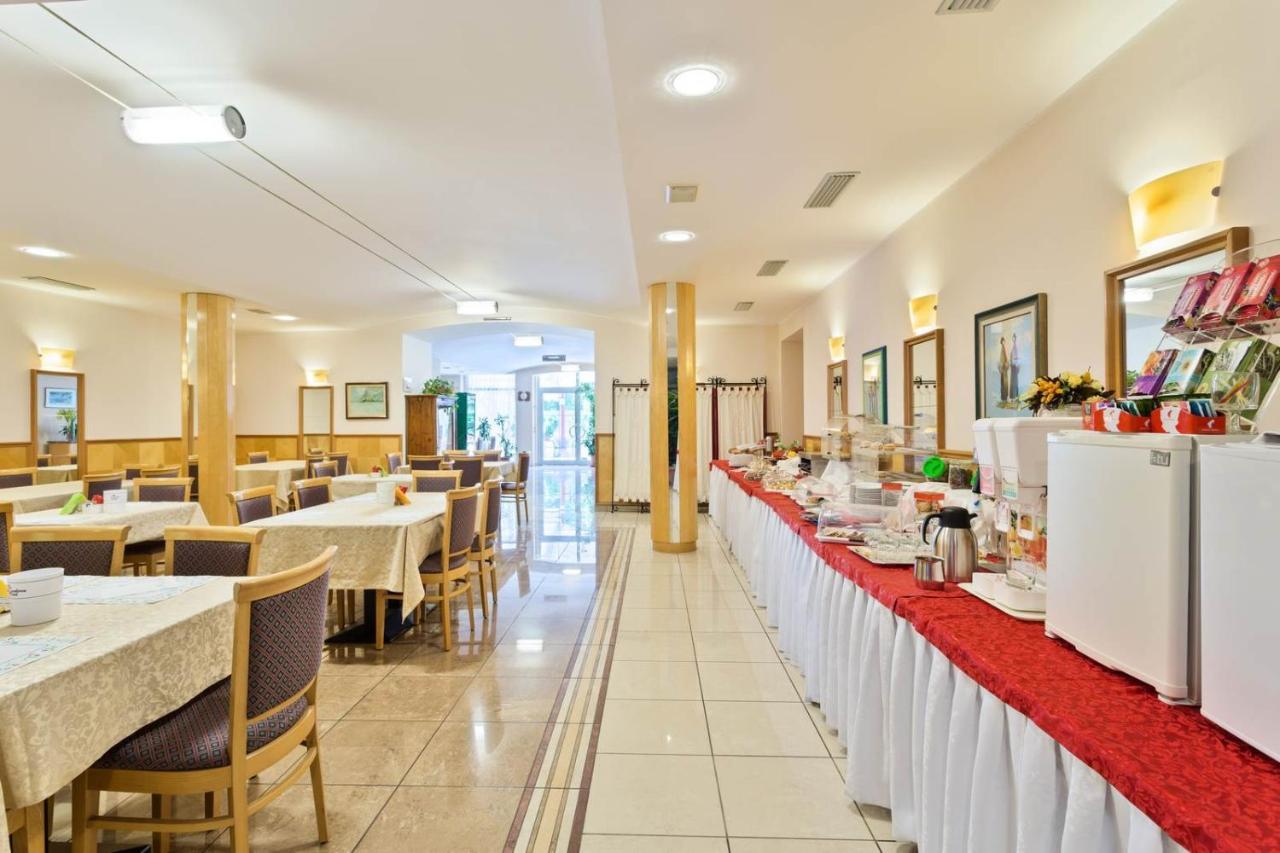 Hotel Due Laghi Padergnone Kültér fotó