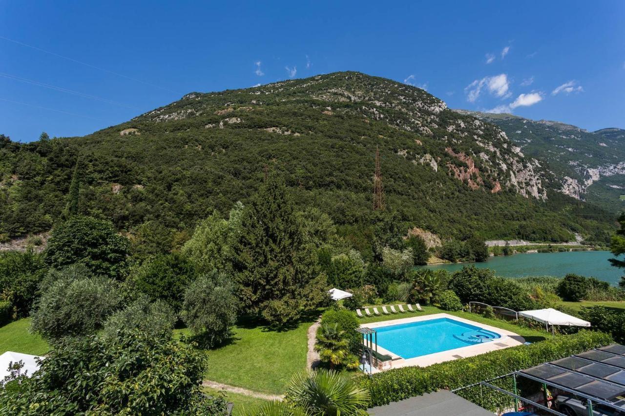 Hotel Due Laghi Padergnone Kültér fotó