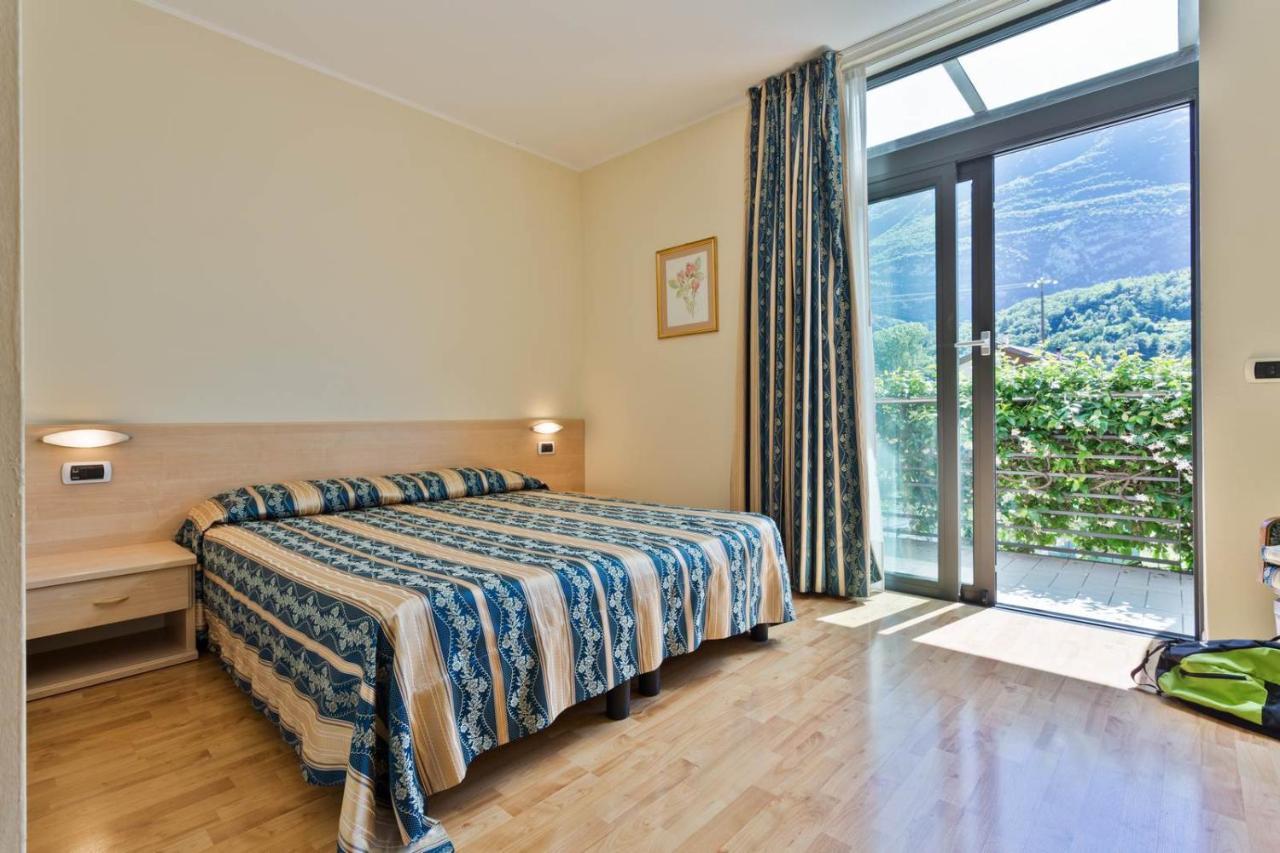 Hotel Due Laghi Padergnone Kültér fotó