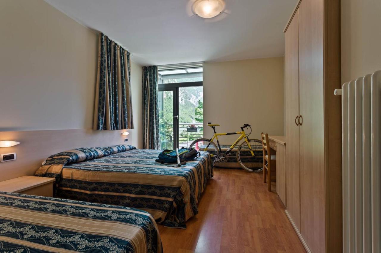 Hotel Due Laghi Padergnone Kültér fotó