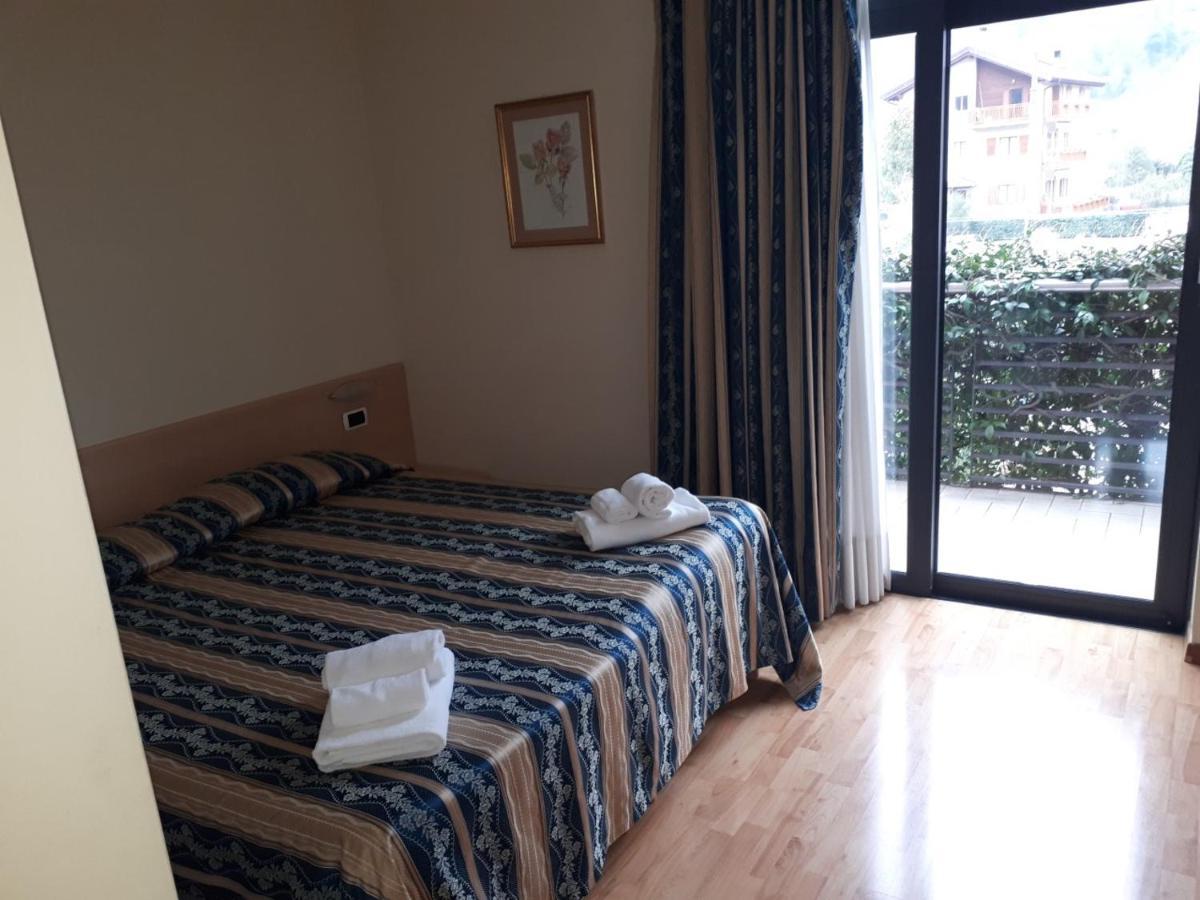 Hotel Due Laghi Padergnone Kültér fotó